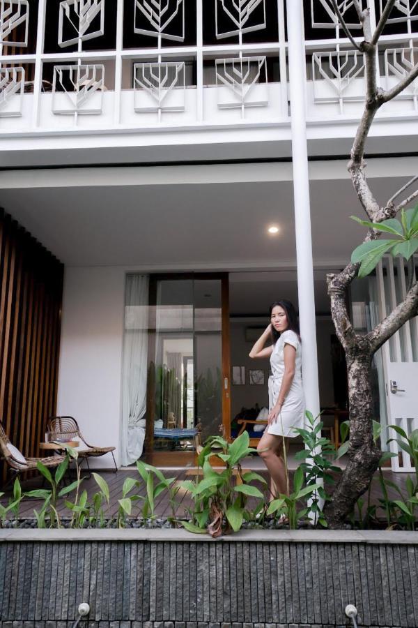 Pelangi 148 Beach Suites سمينياك المظهر الخارجي الصورة
