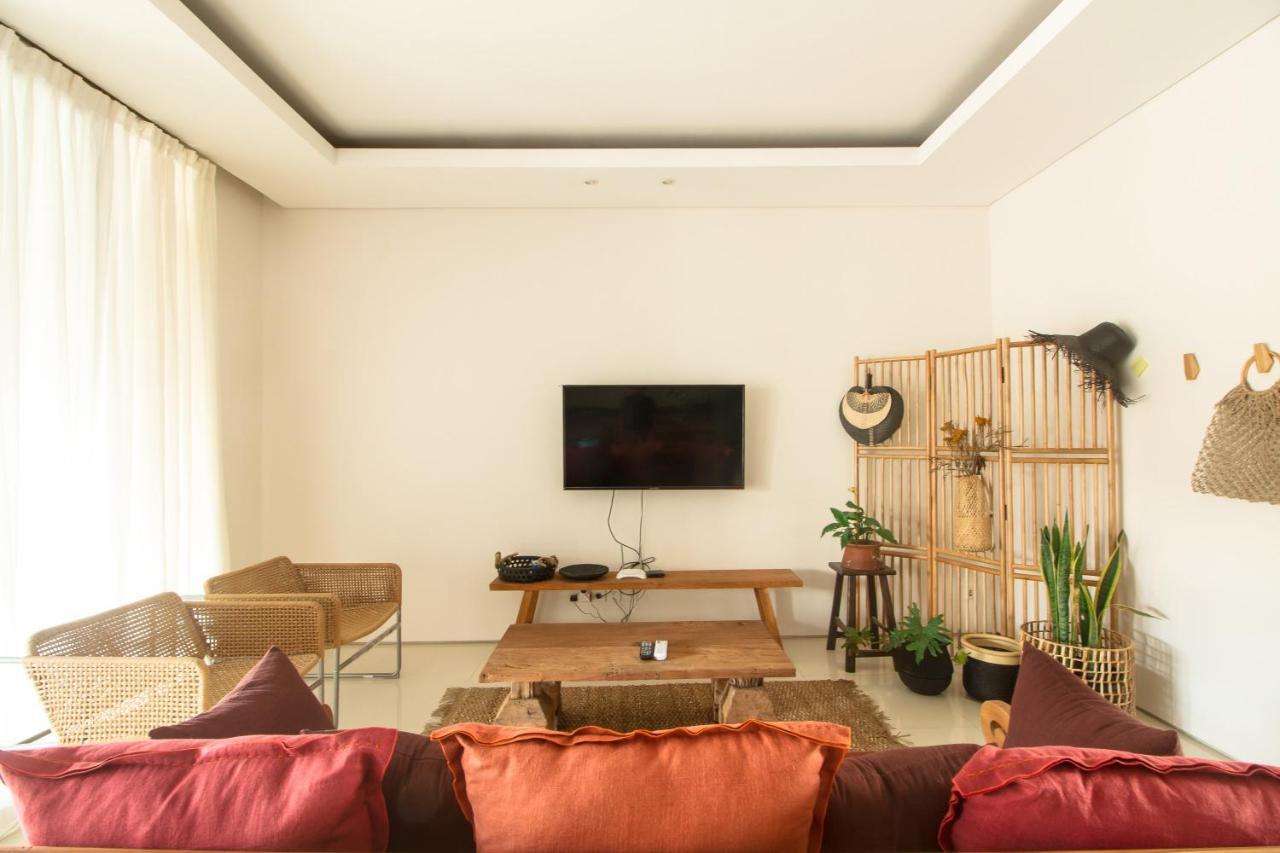 Pelangi 148 Beach Suites سمينياك المظهر الخارجي الصورة