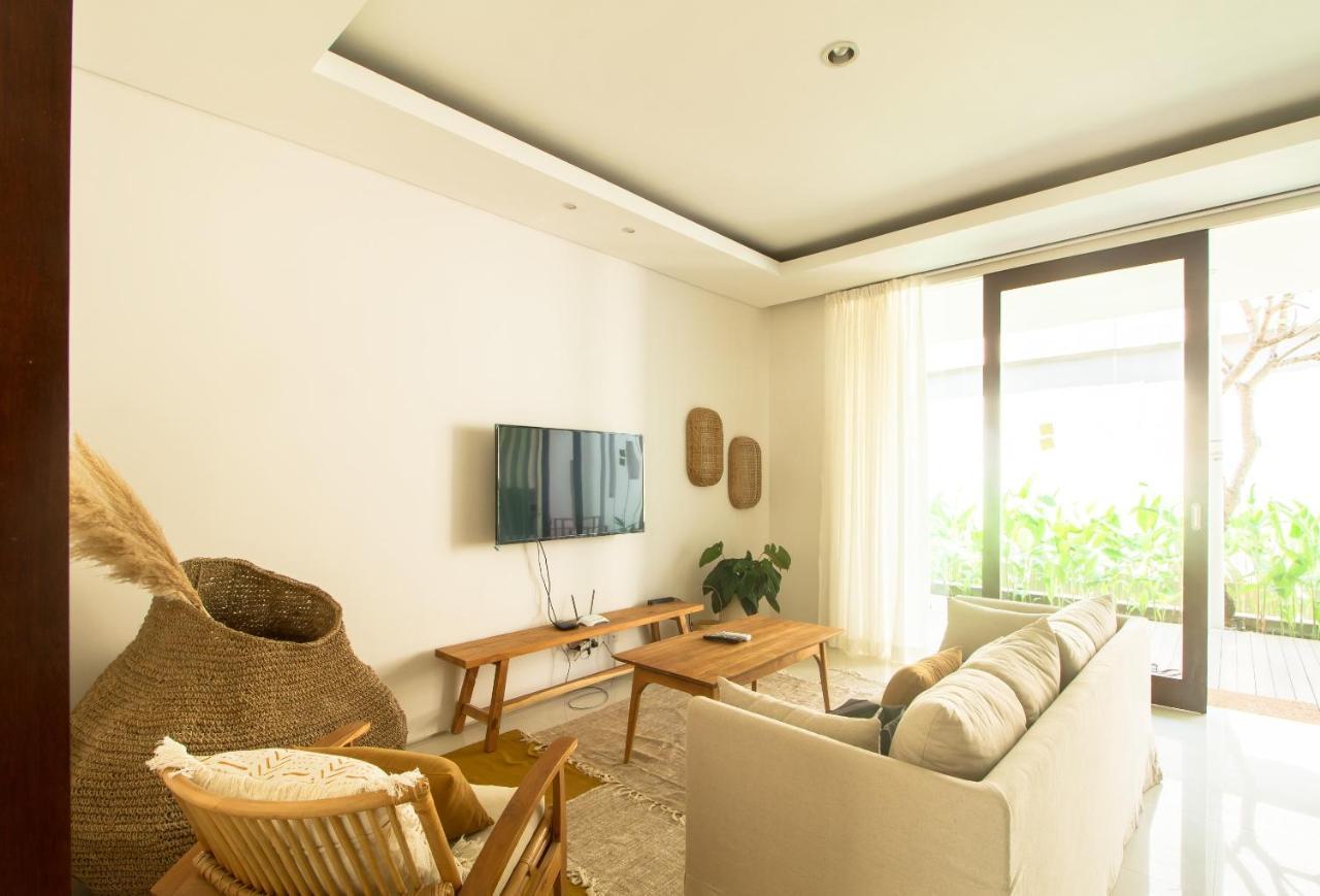 Pelangi 148 Beach Suites سمينياك المظهر الخارجي الصورة